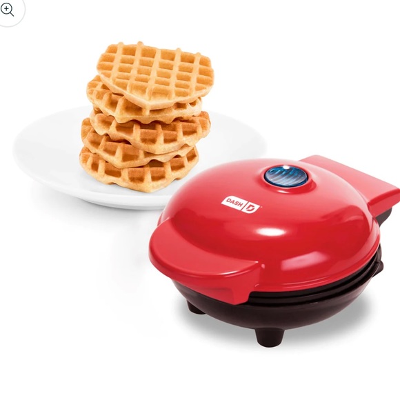 Dash Red Heart Mini Waffle Maker Valentine’s - Picture 12 of 12